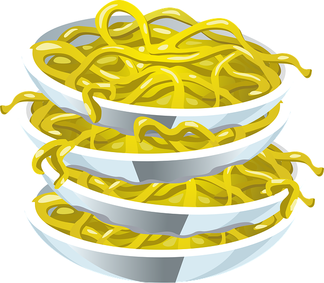 Nudeln mehrere Teller mit Nudeln